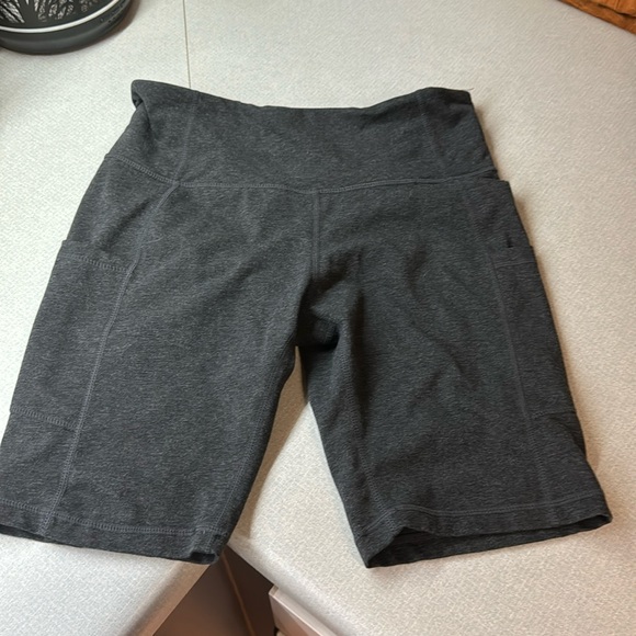 Bayleaf yoga shorts, M - Picture 1 of 5